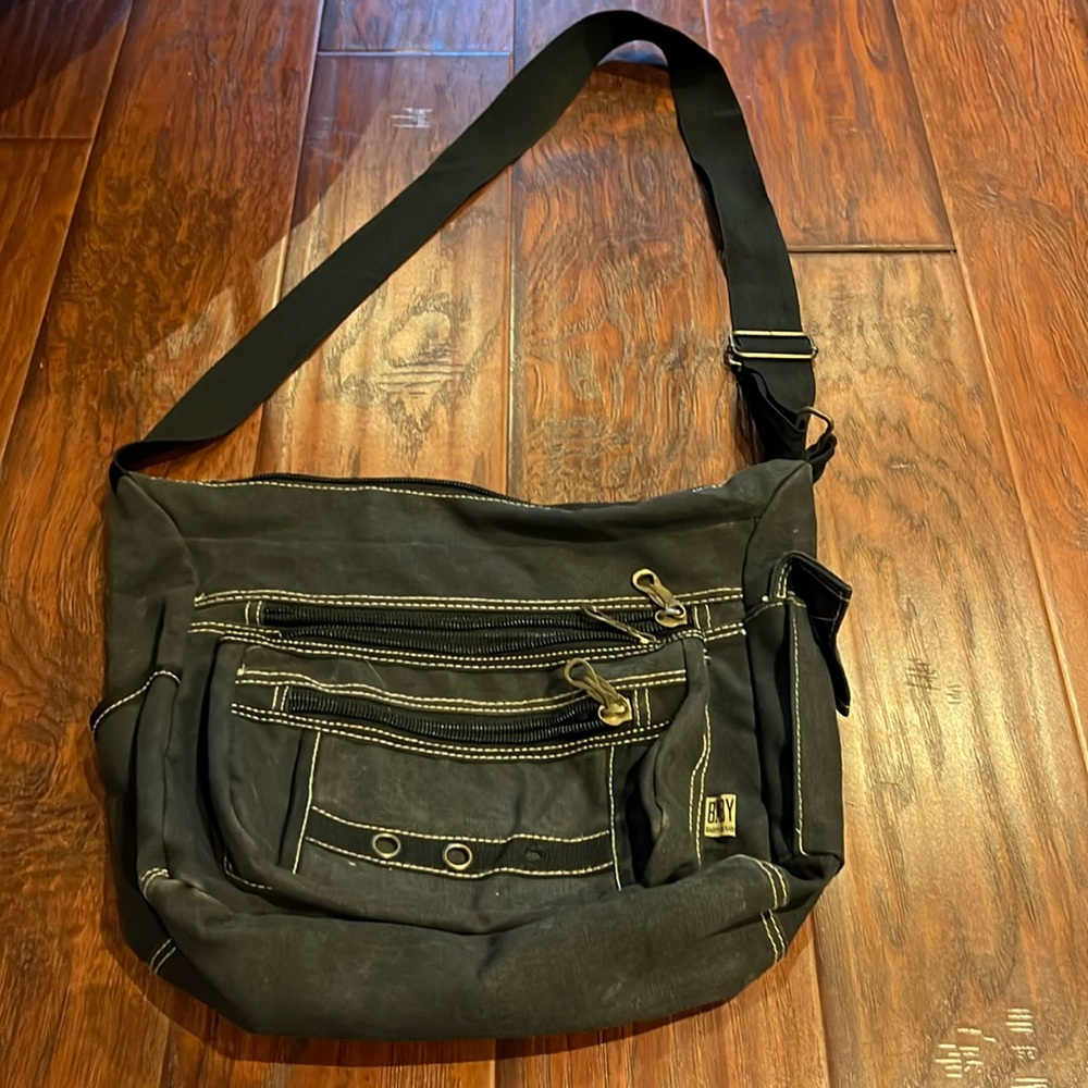 Baby fish factory black bag
